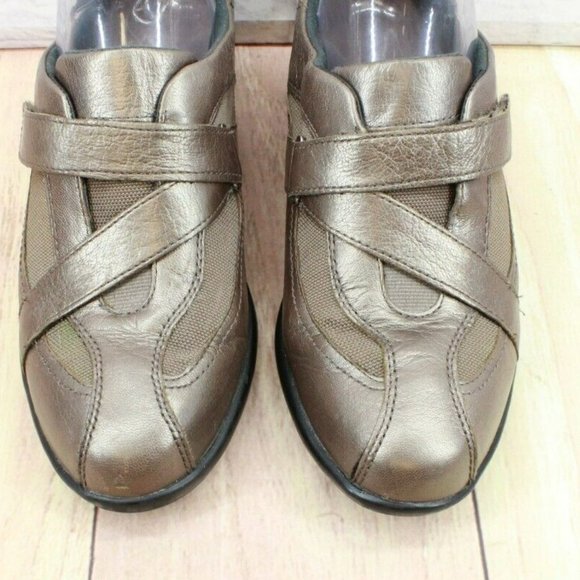 Clarks Brown Leather Slip On Hook & Loop Flat Loafer Shoes Size 7 Medium - Picture 5 of 9